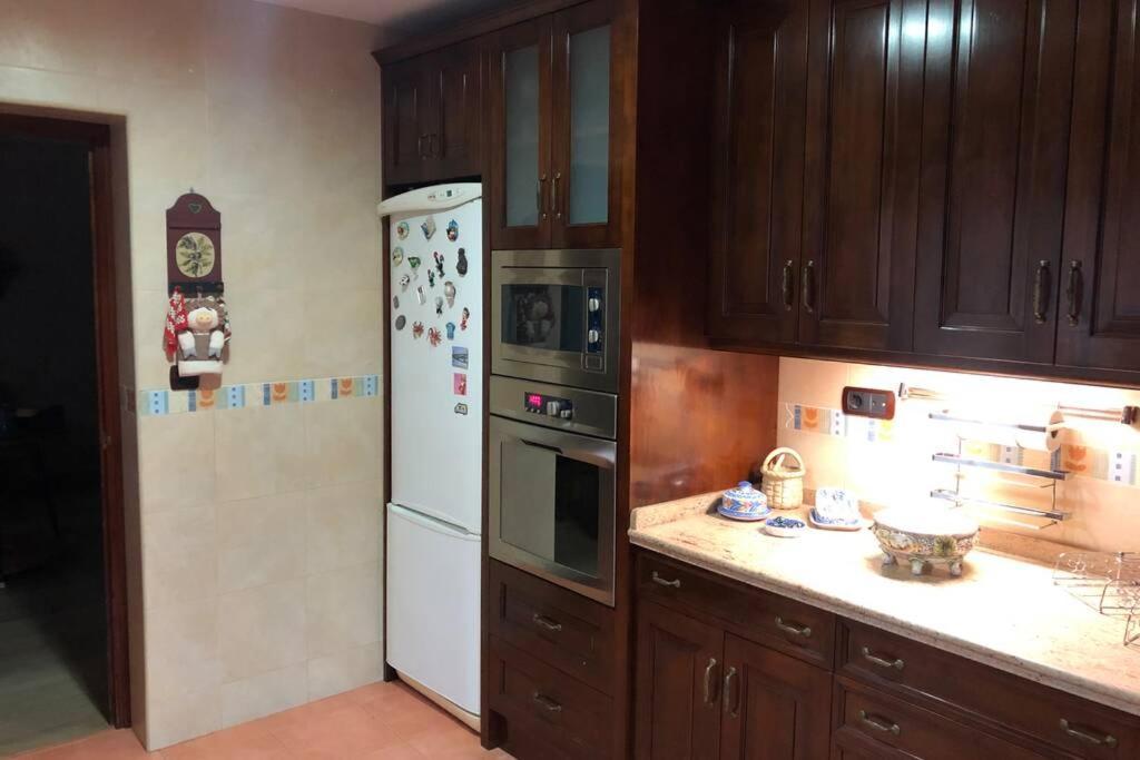 Casa En Granada Con Hermoso Jardin, Parking Calle 외부 사진